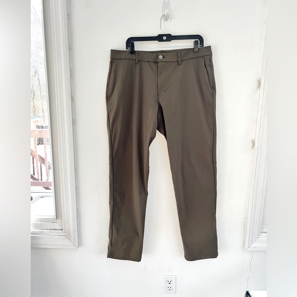 Lululemon Commission Pant Relaxed dark olive